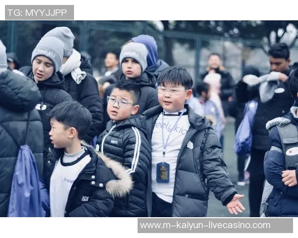 全面提升青少年足球技能的系统化训练方案与实施策略探讨