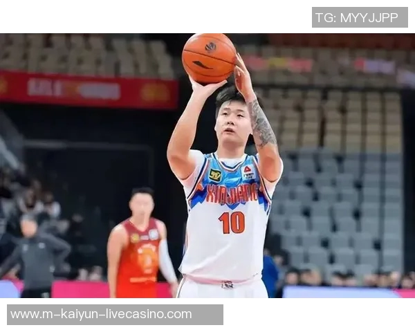 刘炜失常引发争议赵睿伤球迷心阿不都展现真正男子汉风范